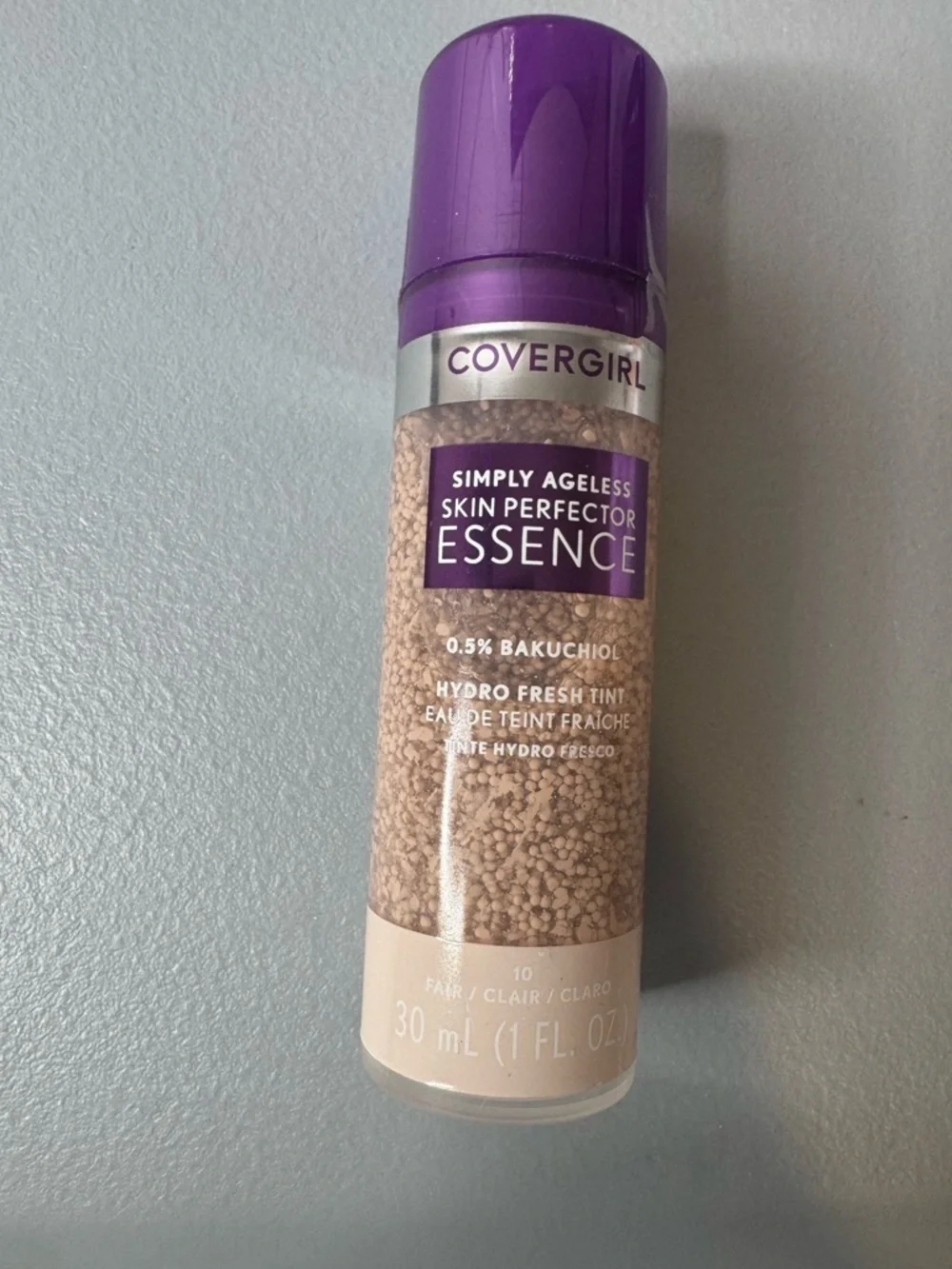COVERGIRL Simply Ageless Skin Perfector Essence hydro fresh Tint 10 fair